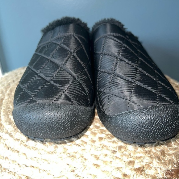 Lamo Malachi Quilted Slippers - Picture 6 of 7